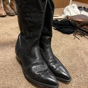 Vintage black cowboy boots size 7.5